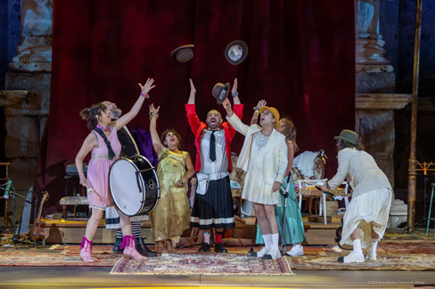 Análisis de “Los hermanos”, de Terencio, obra circense cómica representada en el Festival Internacional de Teatro Clásico de Mérida 2005